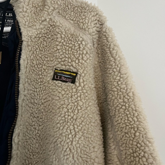 L.L. Bean Cream Sherpa Jacket - Picture 2 of 5